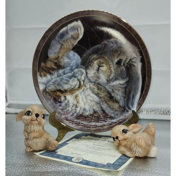 Lot of Vintage Hand Painted Bunny Figurines & Plate with COA Rabbit Easter - Picture 2 of 9